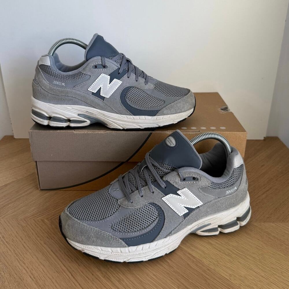 New Balance 2002 R Grey/White Kids Sneakers - SZ 7 Y- 8.5 W
